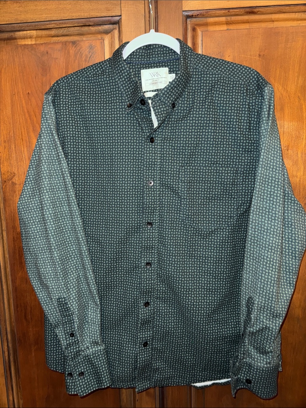WRK Work Rest Karma Reworked Large Slim Fit Green Button down Long sleeve.